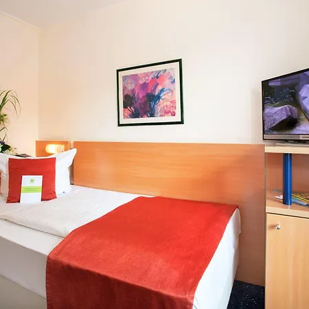 Hotel Plaza 3*