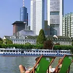Plaza Hotel 3*