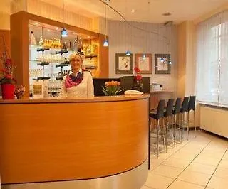 Ξενοδοχείο Plaza 3*