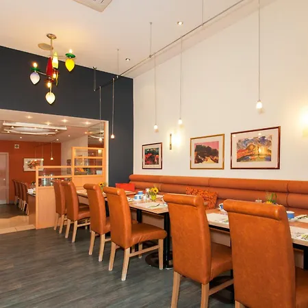 Plaza מלון