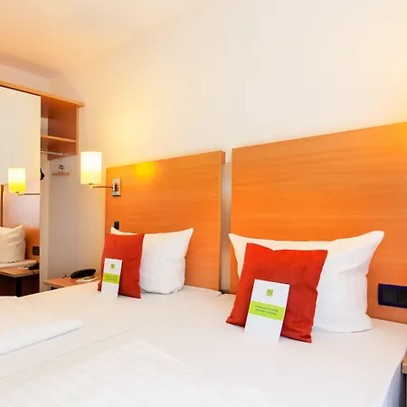 Plaza Hotel Frankfurt nad Mohanem