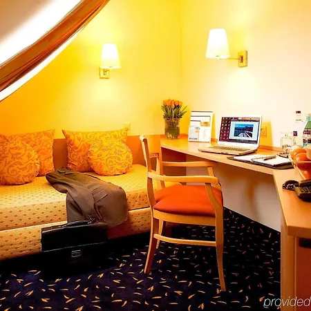 Plaza Hotell 3*