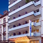 מלון Plaza